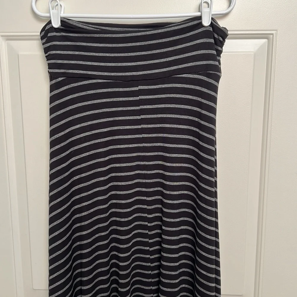 Leggings Queen Black and Gray Striped Maxi Skirt.  XL